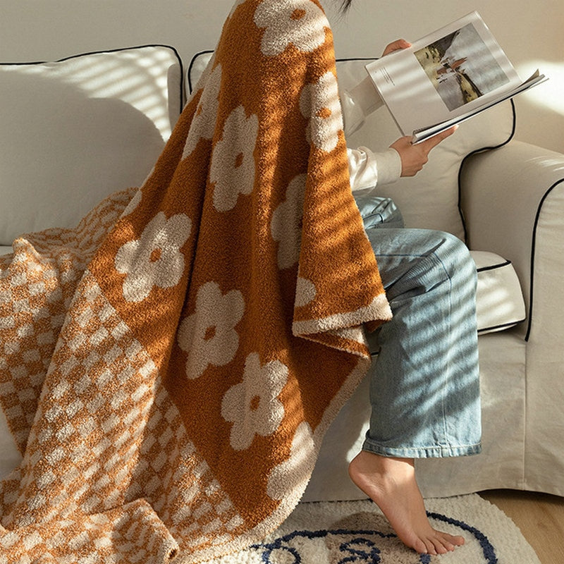 Daisy Plush Soft Knitted Blanket