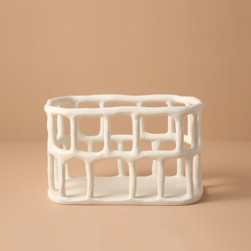 square caged woven pattern hollow bowl container