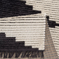 Modern Black and Beige Area Rug Geometric Zigzag Pattern Textured Living Room Carpet with Fringe