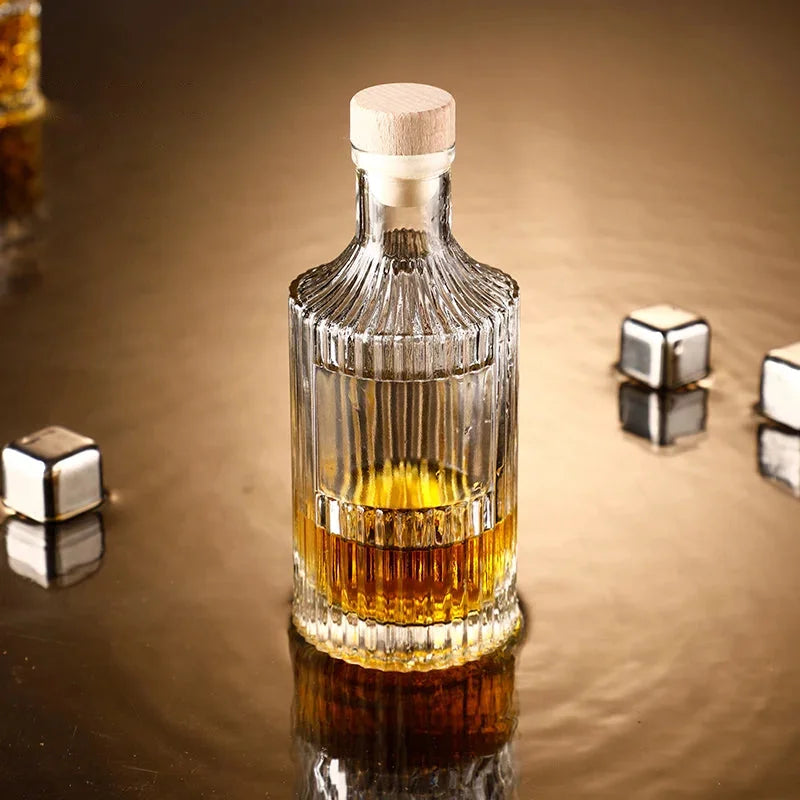 Crystal decanter whiskey airtight elegant durable barware