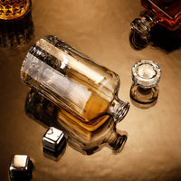 Crystal decanter whiskey airtight elegant durable barware