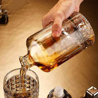 Crystal decanter whiskey airtight elegant durable barware