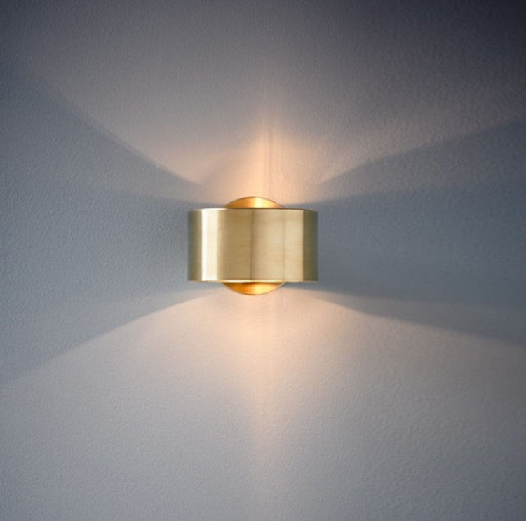 Ringo Golden LED Wall Light: Elegant Metal Fixture in Gold – Illuminate ...