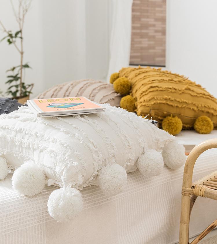 18x18 inch cotton cushion covers with pom poms