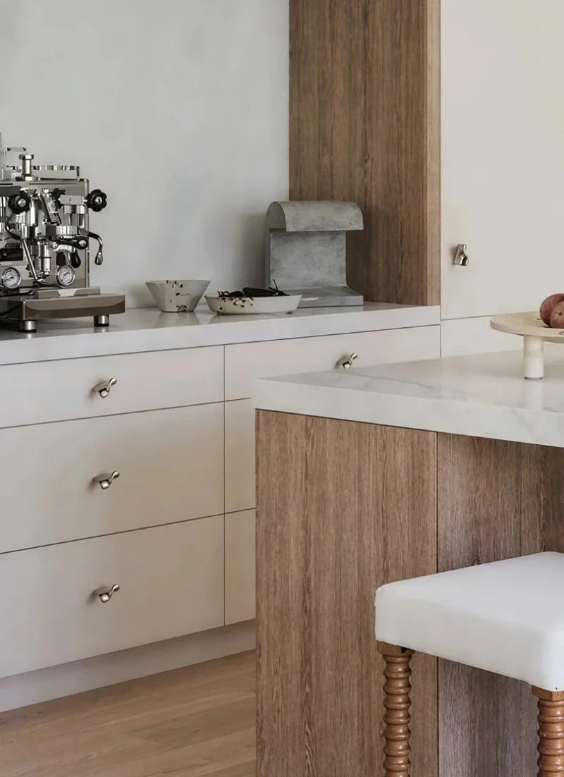 Minimalist Solid Brass Kitchen Cabinet Handles Creative Design for Home Use Decorative Cabinet Knob and Pulls for Kitchen