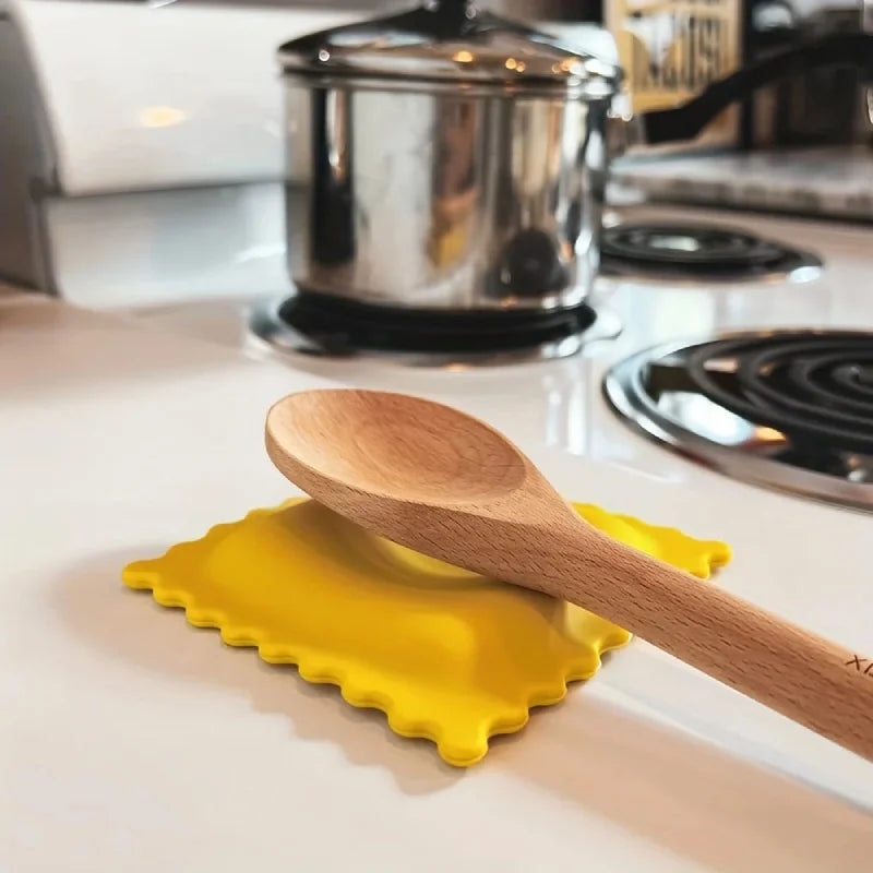 1pc Cartoon Biscuit-Shaped Soup Spoon Rest - Heat Insulating and Anti-Scalding Silicone Mat for Kitchen Gadgets-Letifly Lights and Decor