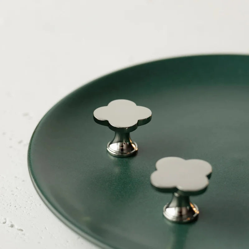 Letifly Lights & Decor - Clover Brass Cabinet Knob - Four-lobed clover-shaped brass cabinet knob with polished metallic finish