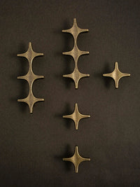 The Crossbeam Brass Knobs Antique brass star-shaped cabinet knobs 1-star and 3-star Nordic hardware