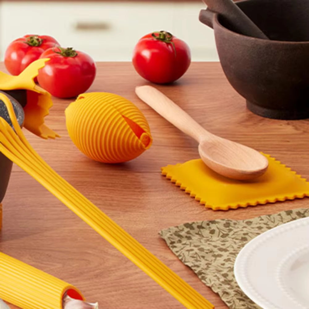 1pc Cartoon Biscuit-Shaped Soup Spoon Rest - Heat Insulating and Anti-Scalding Silicone Mat for Kitchen Gadgets-Letifly Lights and Decor