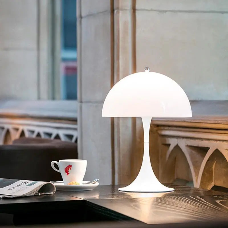 Lampe de table sans fil LED champignon Panthella 