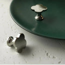 Letifly Lights & Decor - Clover Brass Cabinet Knob - Four-lobed clover-shaped brass cabinet knob with polished metallic finish