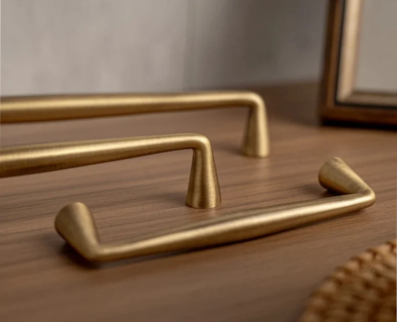 Letifly Lights & Decor - Sutton Brass Cabinet Pull - Slim antique brass cabinet handle with 128 mm mounting pitch