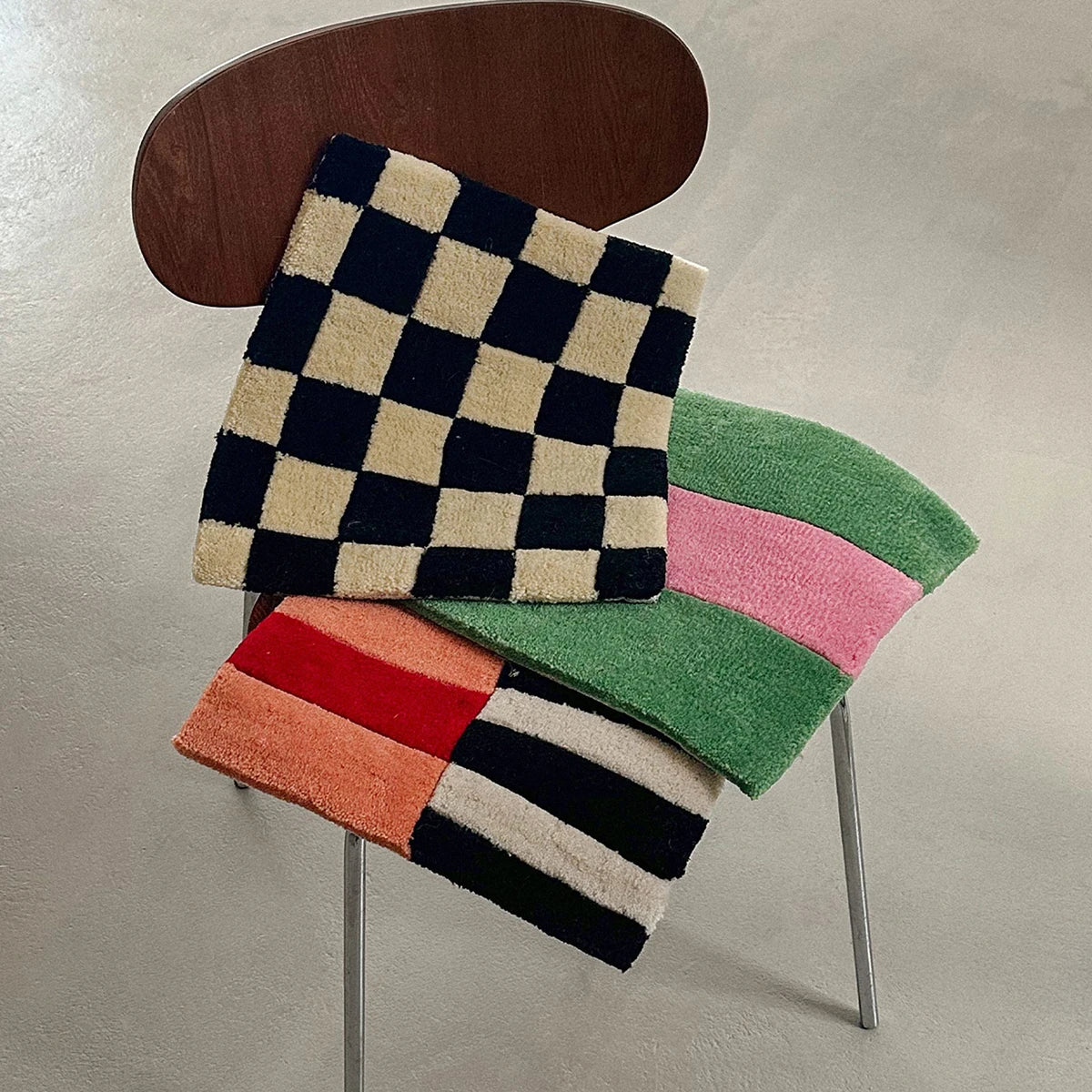 Color Grid Tufted Seat Cushion