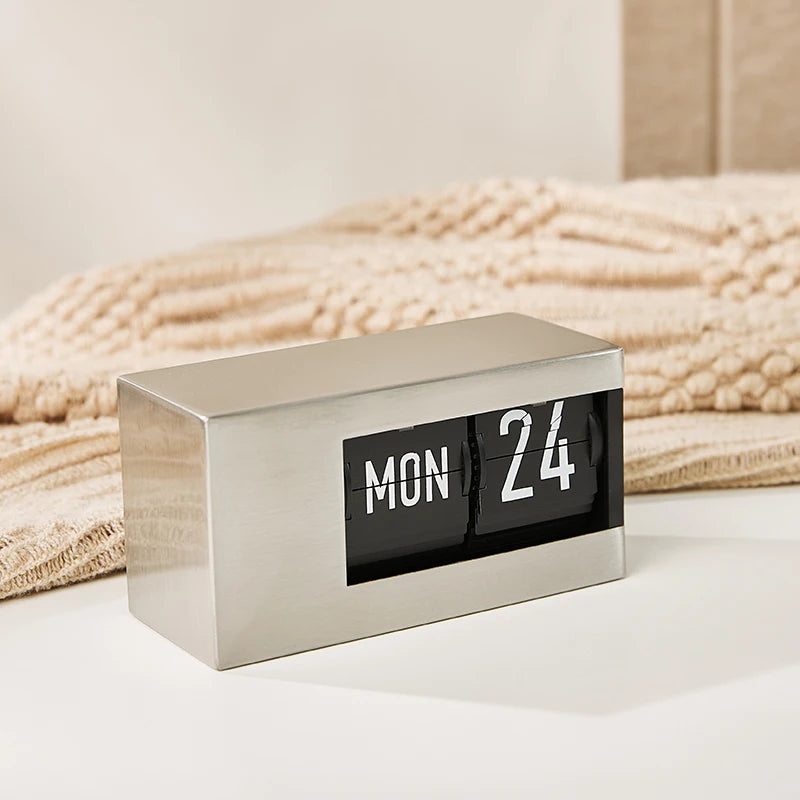 インテリア時計 Flip Calendar Clock Maison Flip Calendar Clock – Letifly Lights & Decor