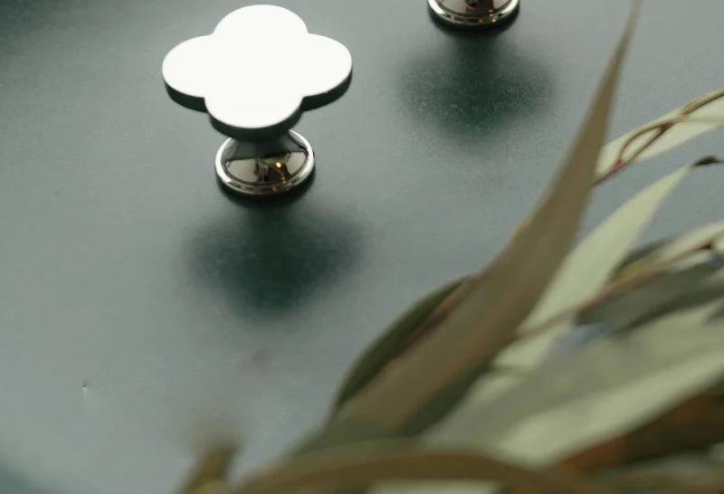 Letifly Lights & Decor - Clover Brass Cabinet Knob - Four-lobed clover-shaped brass cabinet knob with polished metallic finish