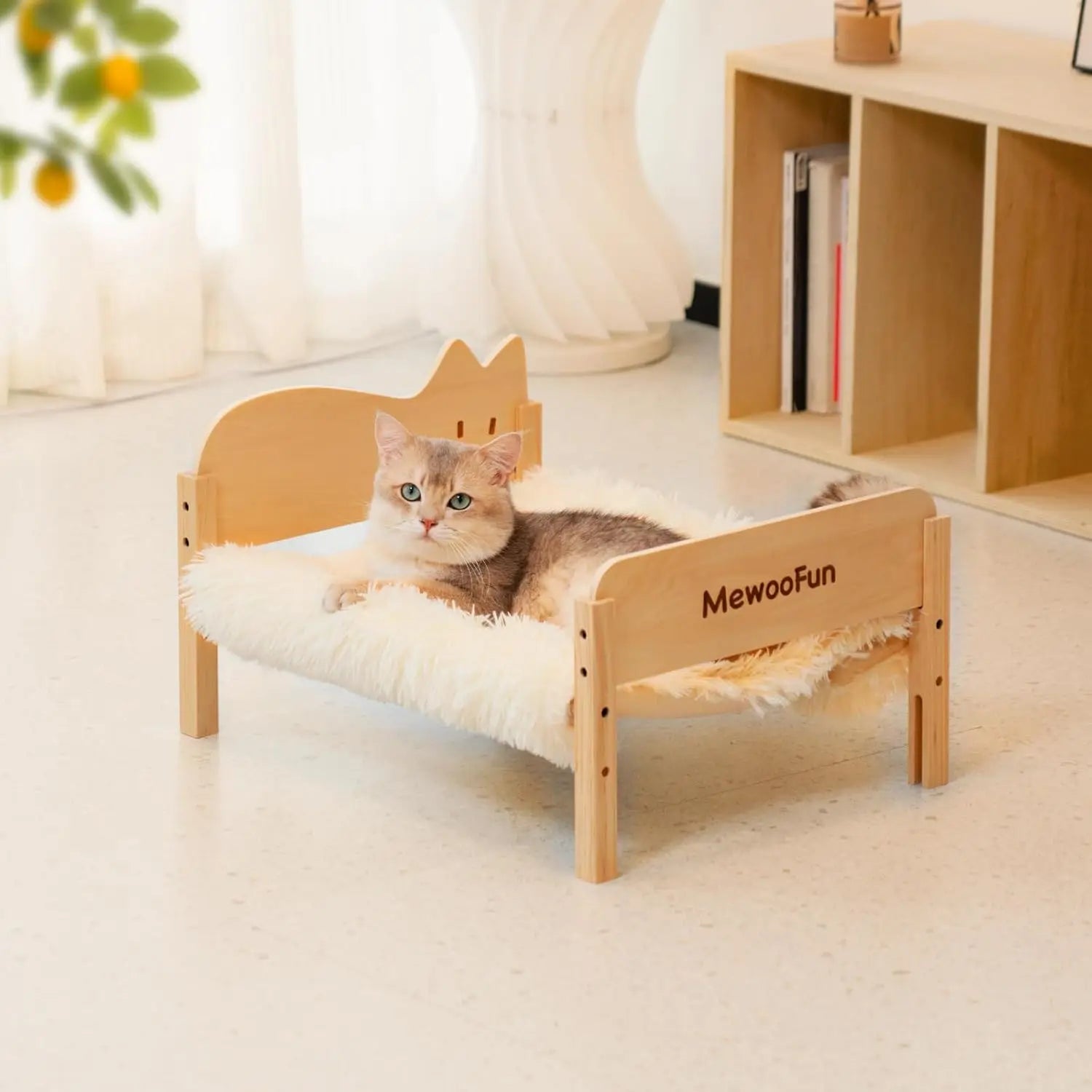 Woodland Cat & Dog Lounge Bed