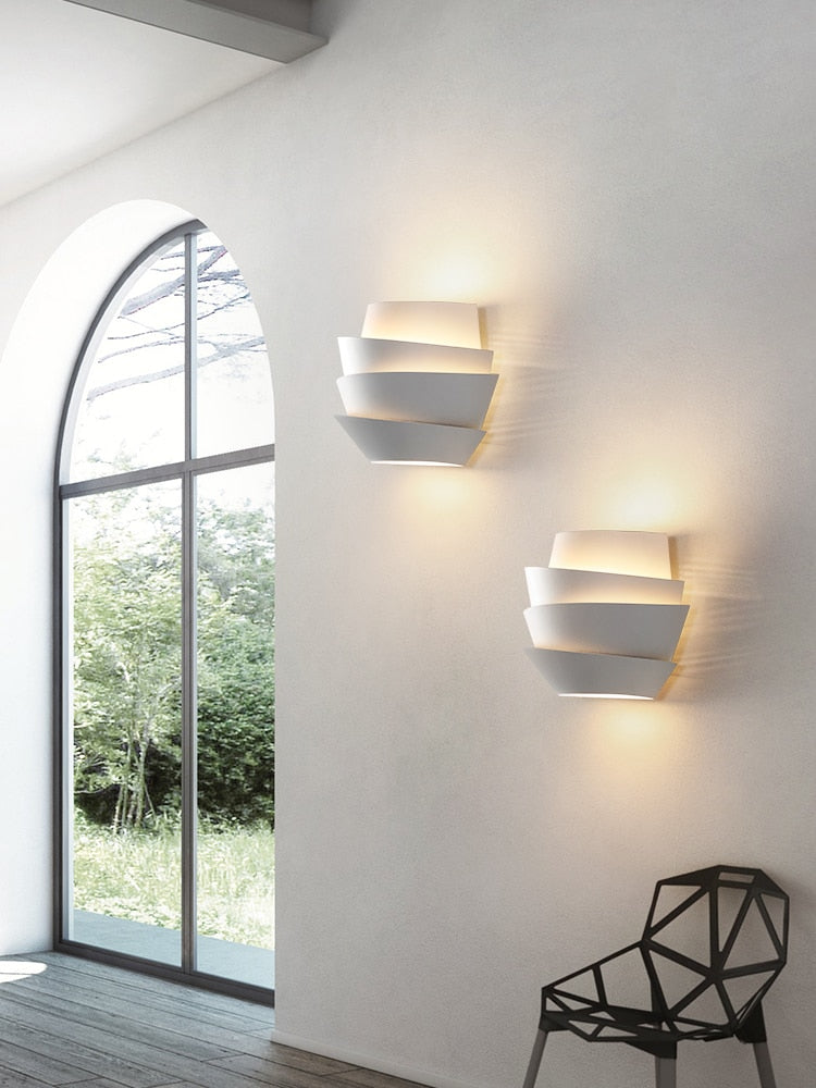 White Space LED Wall Lamp