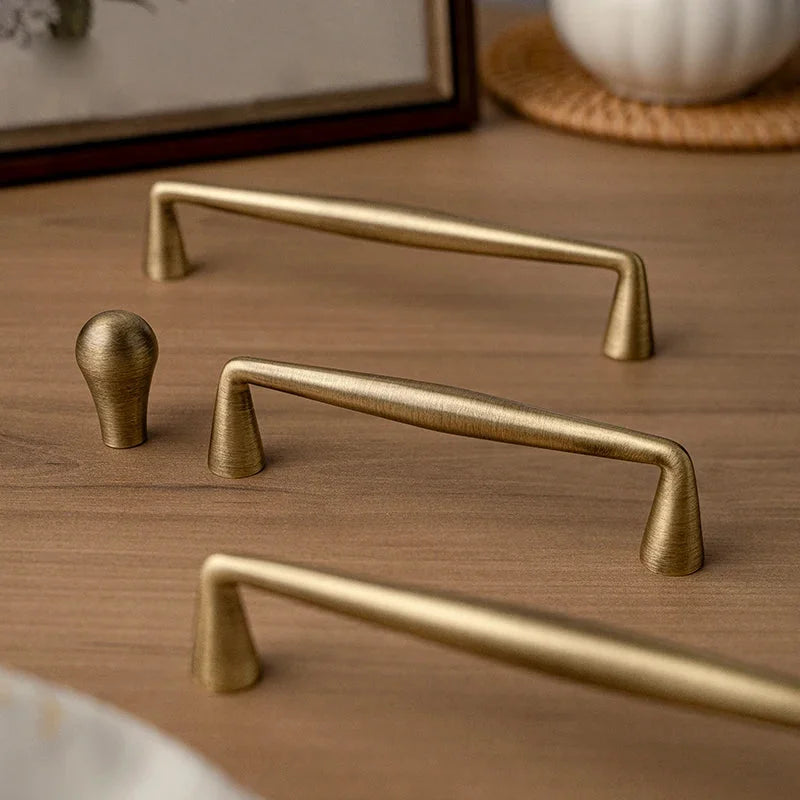 Letifly Lights & Decor - Sutton Brass Cabinet Pull - Slim antique brass cabinet handle with 128 mm mounting pitch