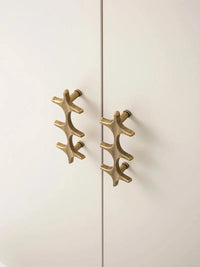 The Crossbeam Brass Knobs Antique brass star-shaped cabinet knobs 1-star and 3-star Nordic hardware