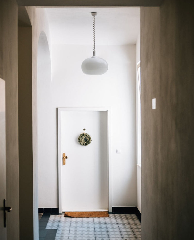 Spring Wire Retractable Pendant Light