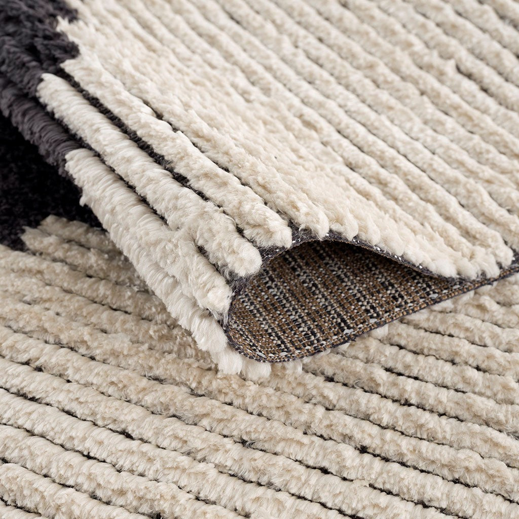 Modern Black and Beige Area Rug Geometric Zigzag Pattern Textured Living Room Carpet with Fringe
