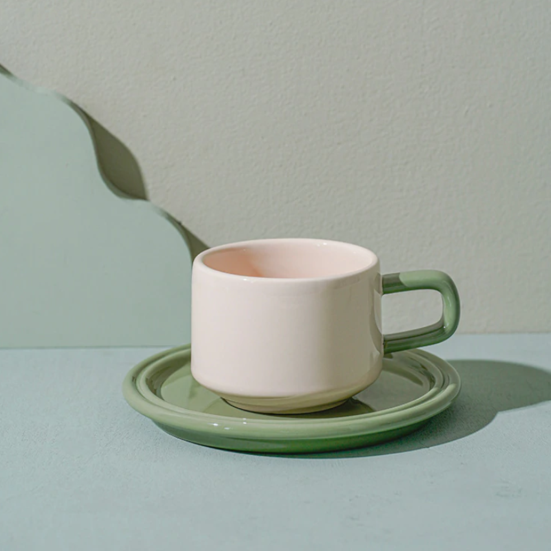 Sets of Kitchenware in Ceramic Cups and Saucers for Tea Cups and Coffee Cups finnish design