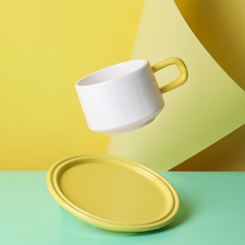 Sets of Kitchenware in Ceramic Cups and Saucers for Tea Cups and Coffee Cups finish design