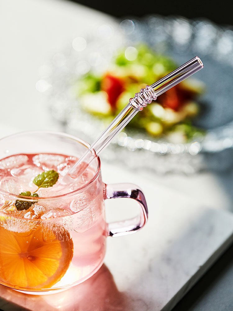 clear glass tea cup 