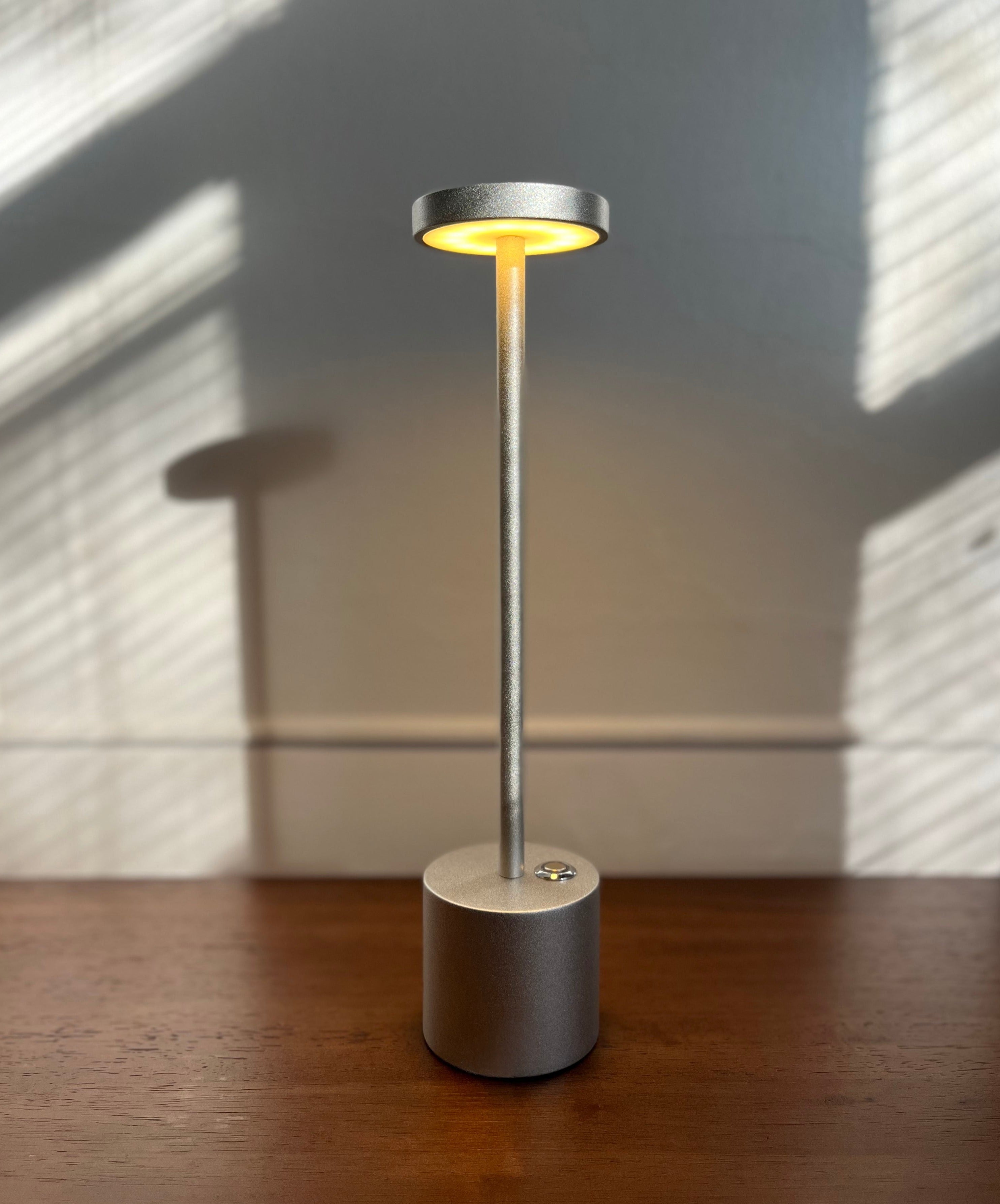 Lampe de table sans fil à DEL Loft