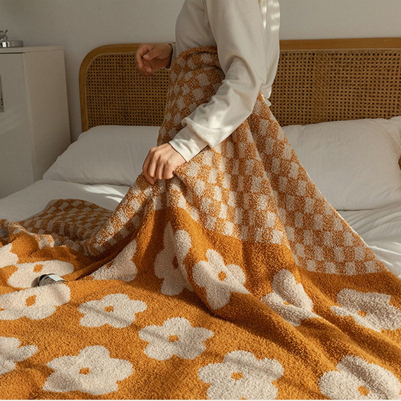 Daisy Plush Soft Knitted Blanket
