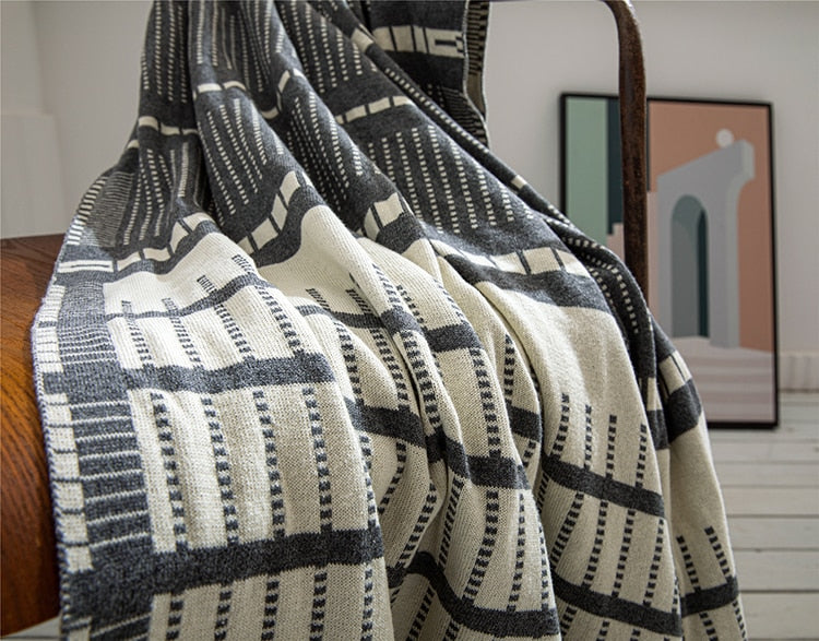 Soft and Warm Geometric Tassel Edges Cotton Throw Blanket