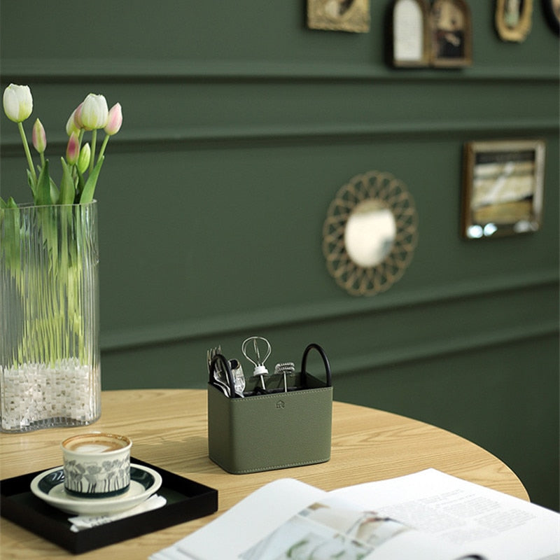 Storage Organizers in Leather Metal Small Basket Home Decorations 