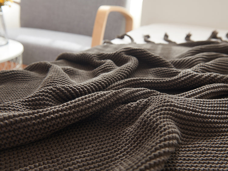 rectangle plaid knitted blanket with tassel