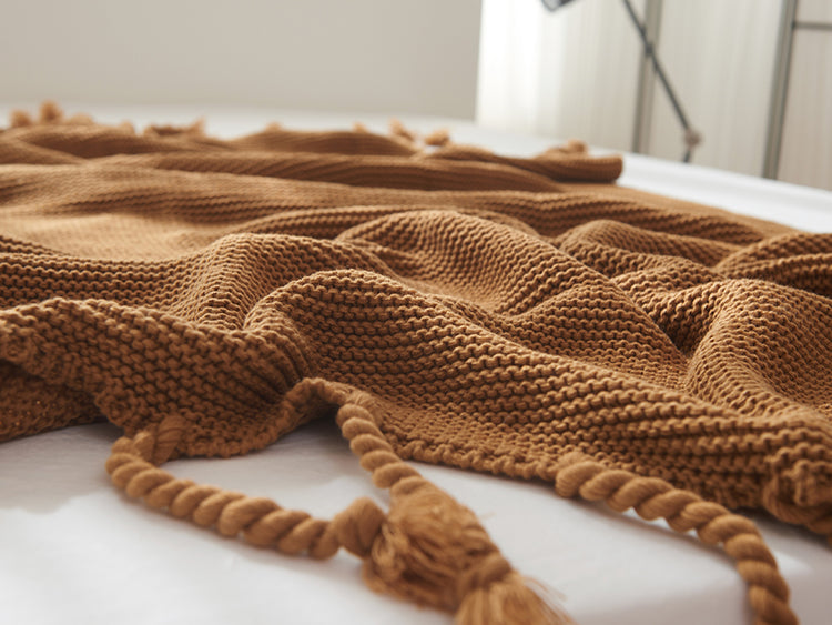 rectangle plaid knitted blanket with tassel