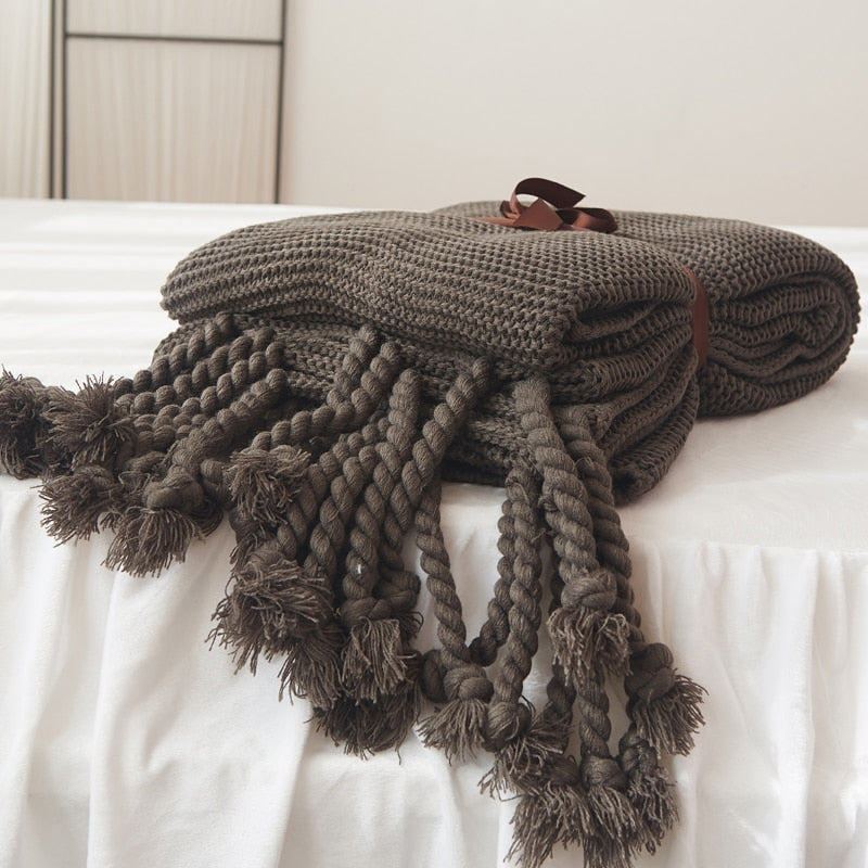 rectangle plaid knitted blanket with tassel