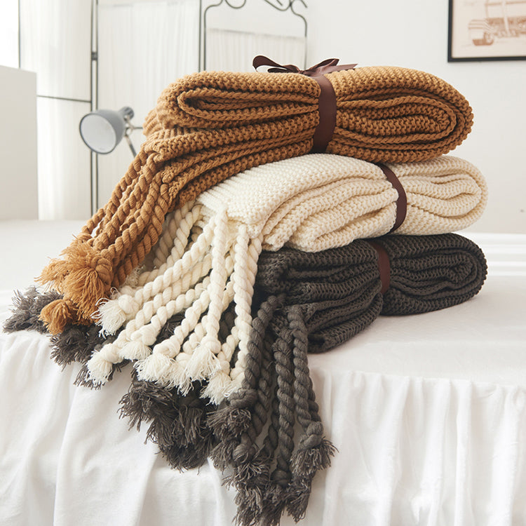 rectangle plaid knitted blanket with tassel