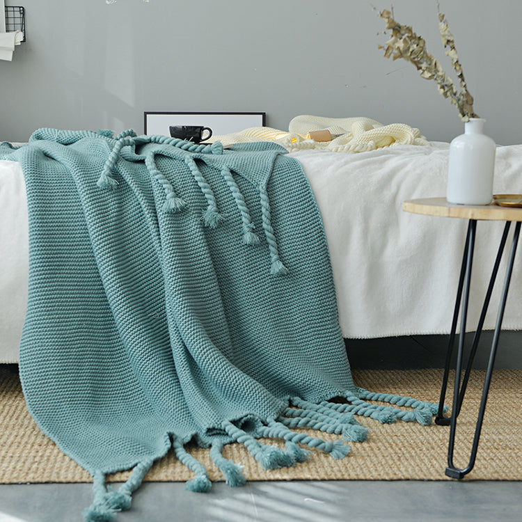 rectangle plaid knitted blanket with tassel