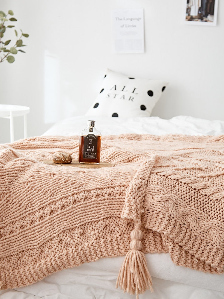 rectangle knitted pink throw blanket with tassels