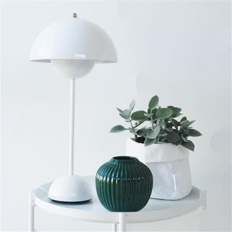tradition Flowerpot Lacquered Metal Lamp