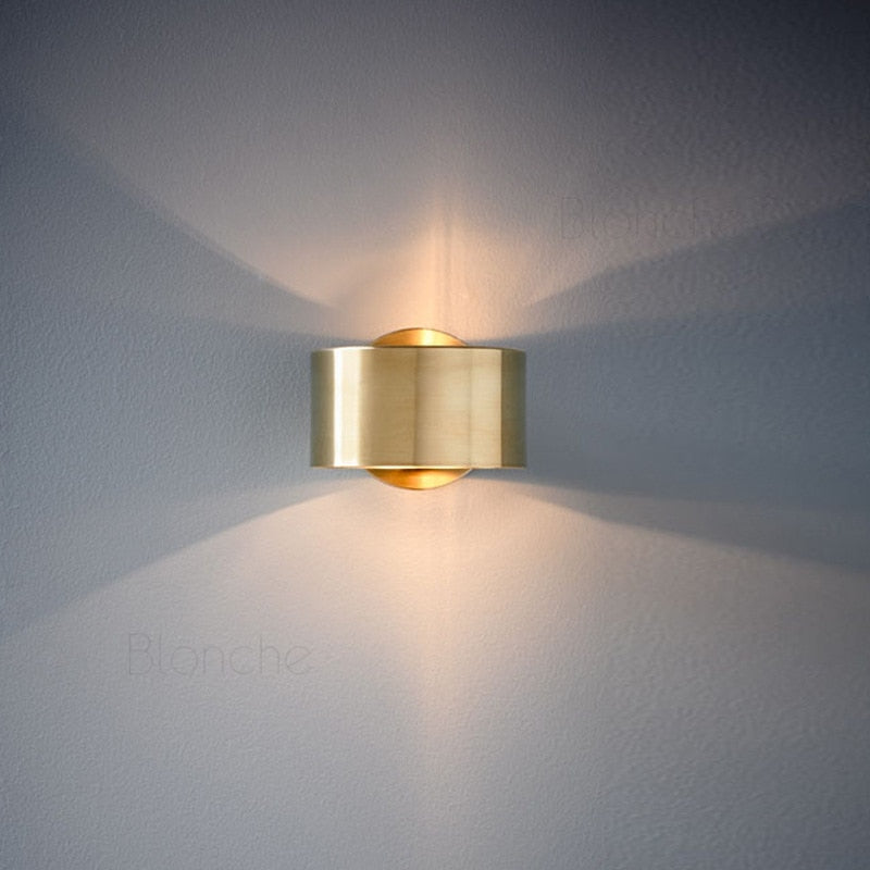round iron gold plated finish wall lamp