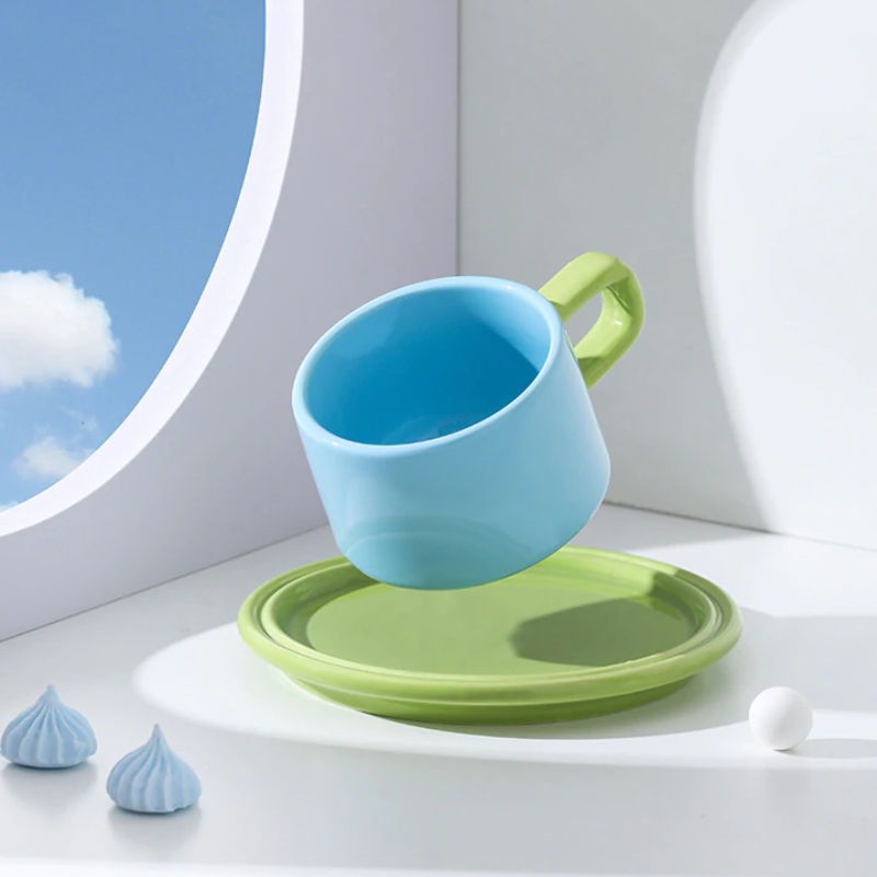 Sets of Kitchenware in Ceramic Cups and Saucers for Tea Cups and Coffee Cups finnish design