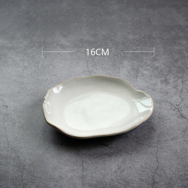 Glazed ceramic porcelain Pearl plate