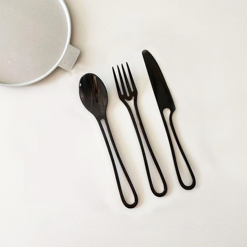 https://www.letifly.com/cdn/shop/products/stainless-cutlery-set-black-l-3pcs-4_800x.jpg?v=1675245054